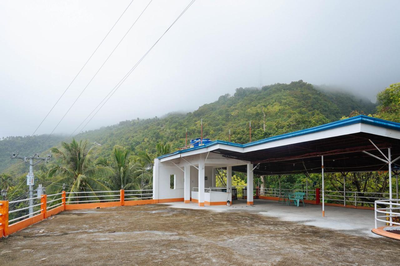 C Star Travellers Inn Oslob Exterior photo