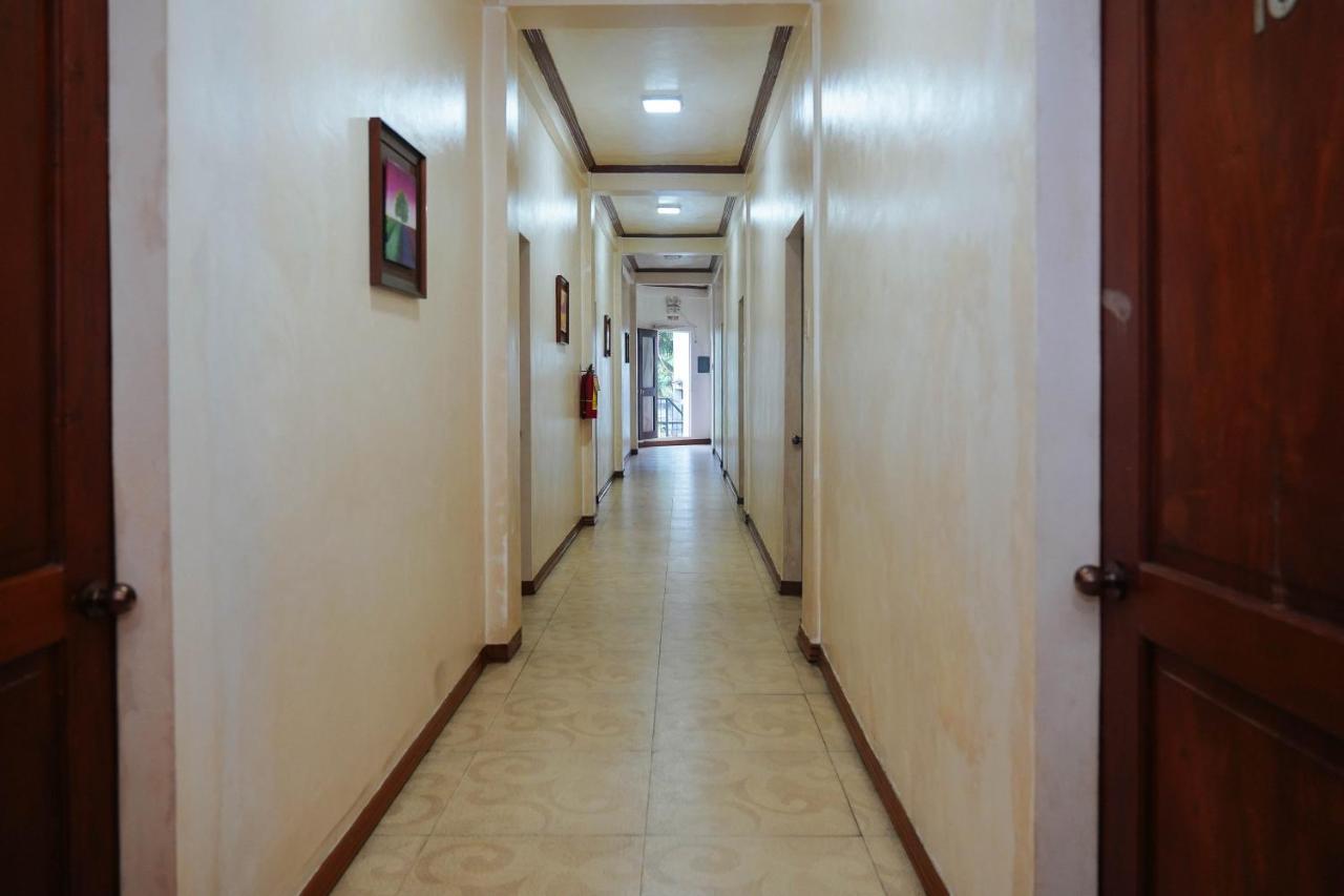 C Star Travellers Inn Oslob Exterior photo